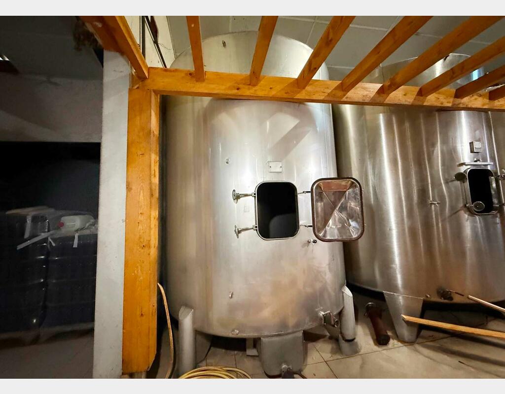 Cuve inox - Fond conique avec boitard 165 HL (16 500 litres) MIROIR BRAUTHITE