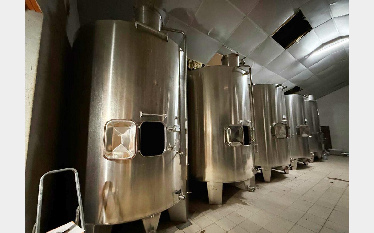Cuve inox - Fond conique sur pieds 155 HL (15 500 litres) DABRIGEON