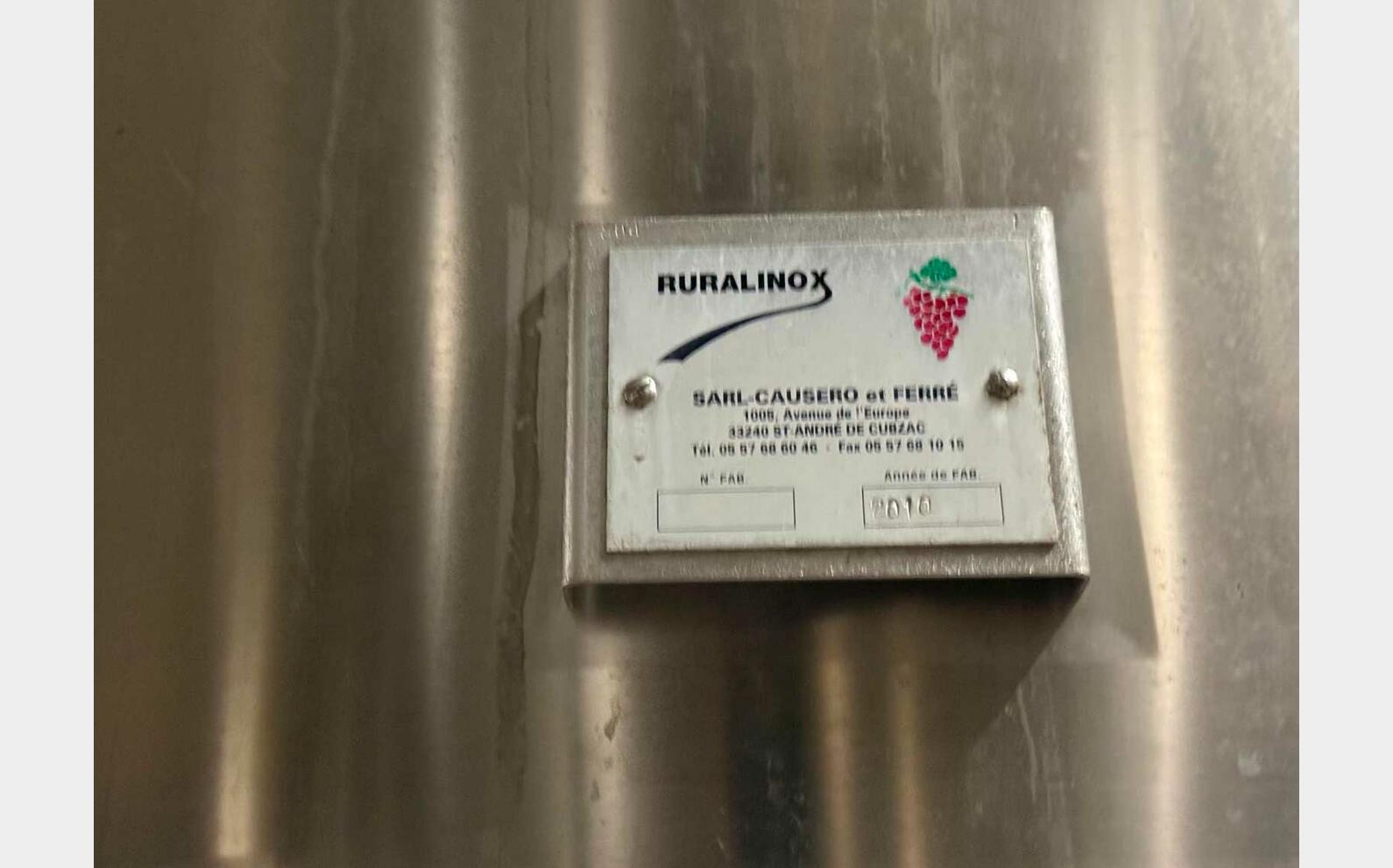 Stainless steel tank - Conical bottom with manhole 155 hl (15,500 litres) RURALINOX