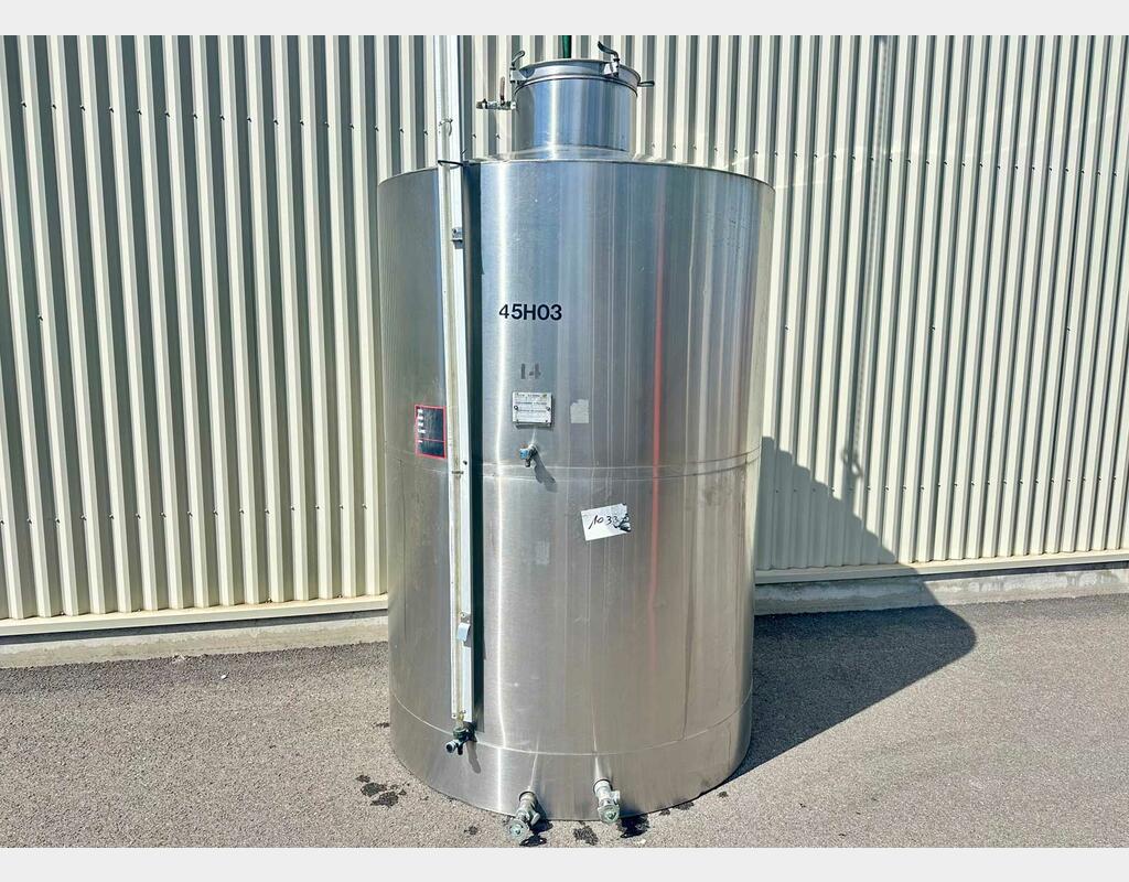 Cuve inox - Fond plat sur jupe 45 HL (4 500 litres)