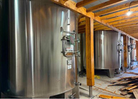 Cuve inox 304 fond plat boitard sur pied - Cuve alimentaire de stockage