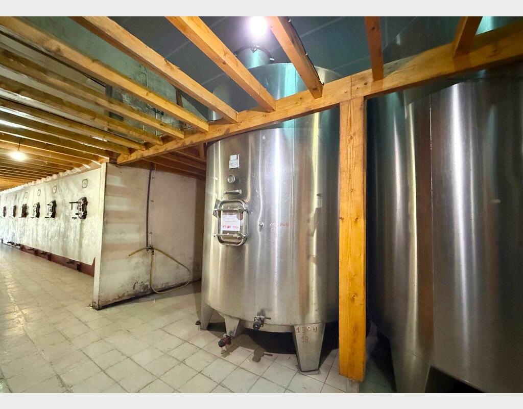 Cuve inox - Fond conique avec boitard 165 HL (16 500 litres) CTM