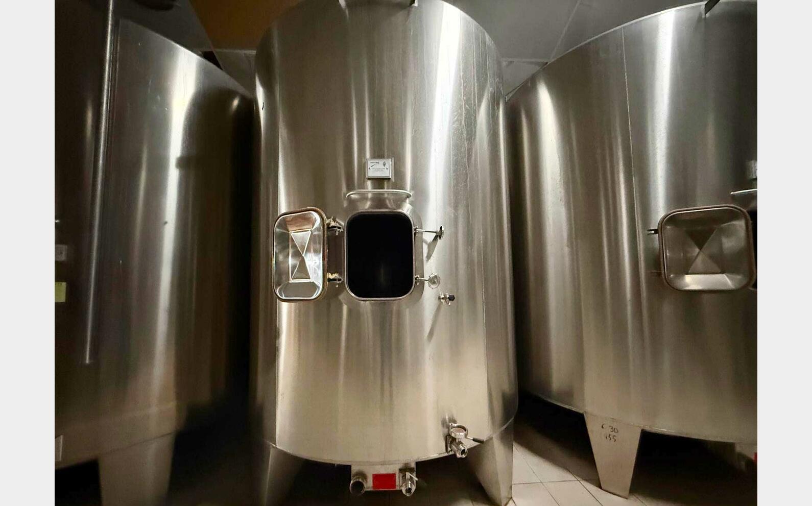 Cuve inox - Fond conique avec boitard 155 HL (15 500 litres) RURALINOX