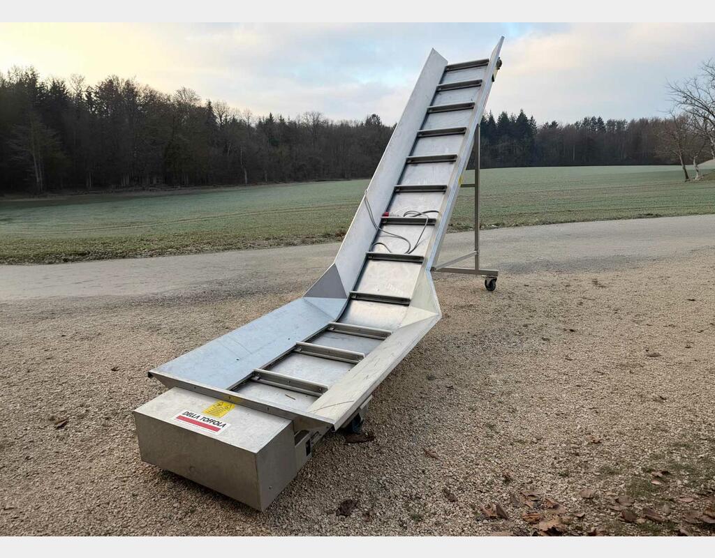 Convoyeur inox 304 inclin&eacute; - Ann&eacute;e 2013 - Redler &eacute;l&eacute;vateur &agrave; tasseaux