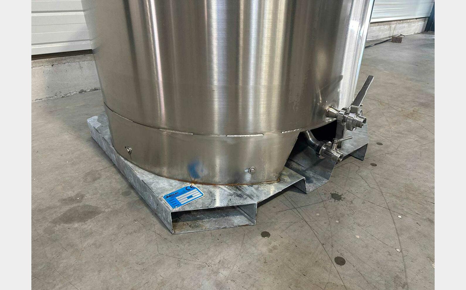 Open 304 stainless steel tank on a transportable frame 10.28 HL (1,028 litres) ARSILAC