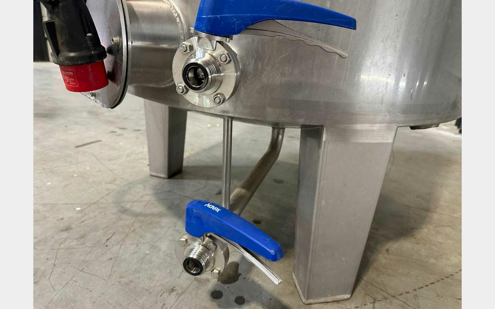 Cuve inox 304 isol&eacute;e et thermor&eacute;gul&eacute;e 5 HL (500 litres) CESPEDES