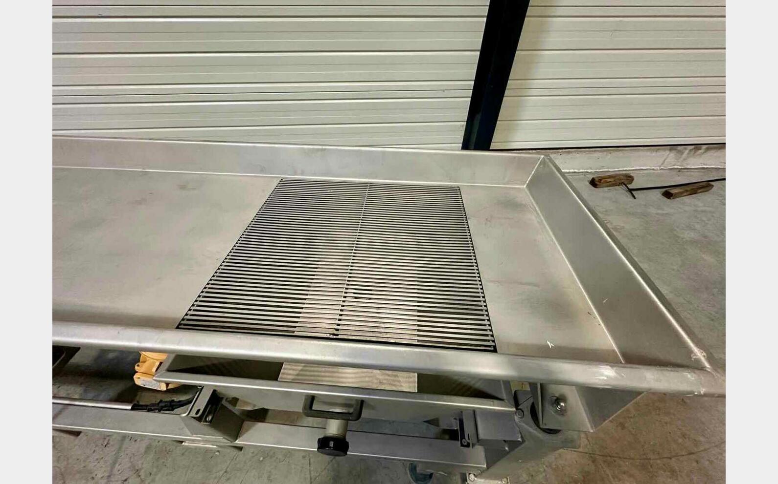 Table de tri vibrante mod&eacute;le TRV 35 BUCHER VASLIN