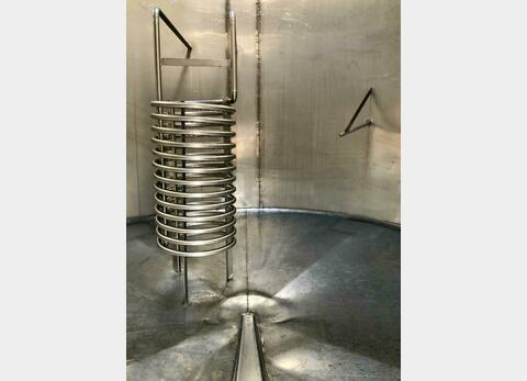 304 stainless steel tank with a conical base on legs 109 HL (10,900 litres)