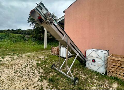 304 stainless steel inclined conveyor GEOFFROY