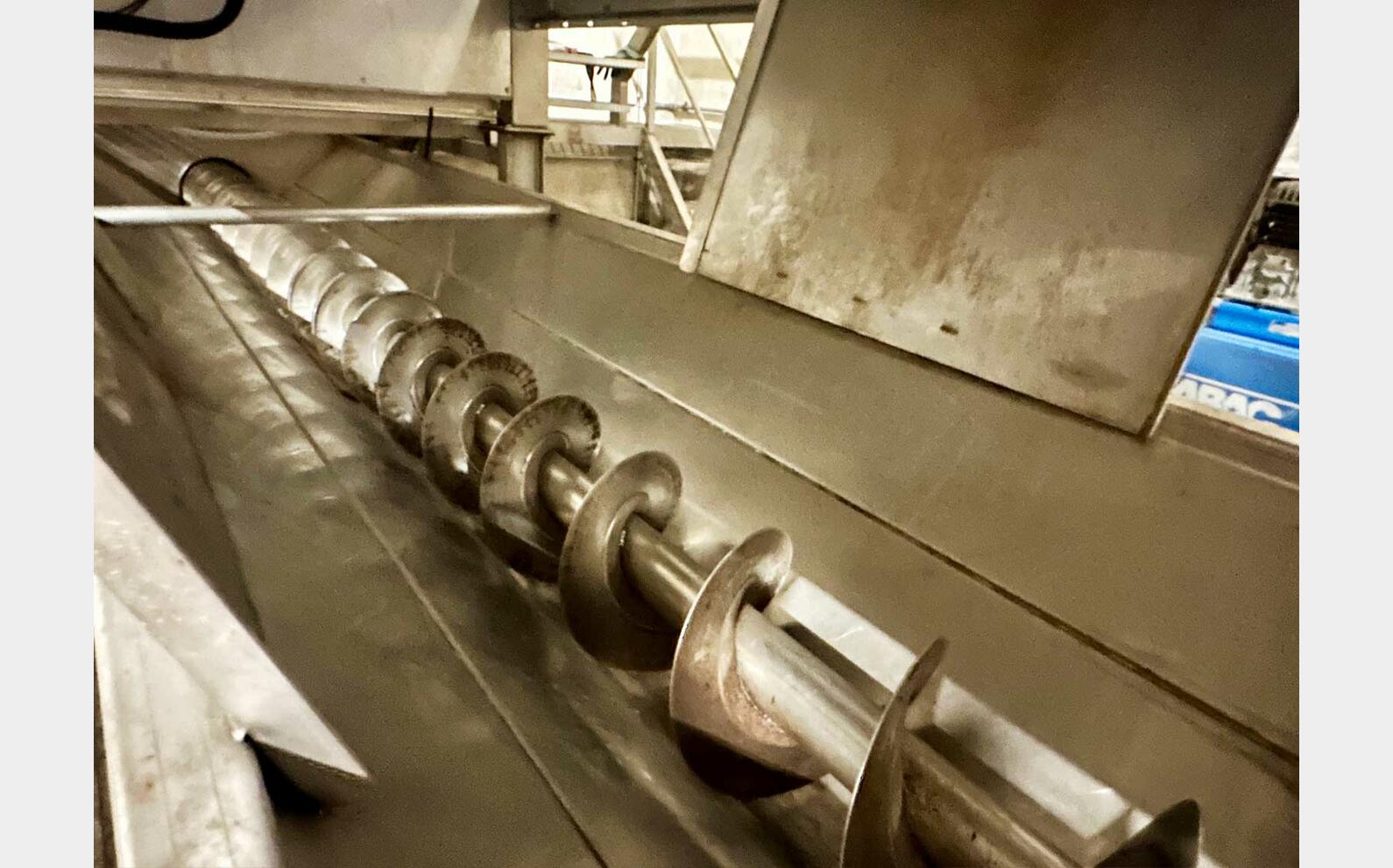 Closed-cage pneumatic press 65 HL (6,500 litres) DIEMME