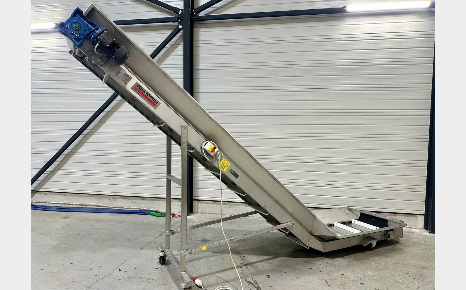 304 stainless steel inclined conveyor - Year 2013 DELLA TOFFOLA