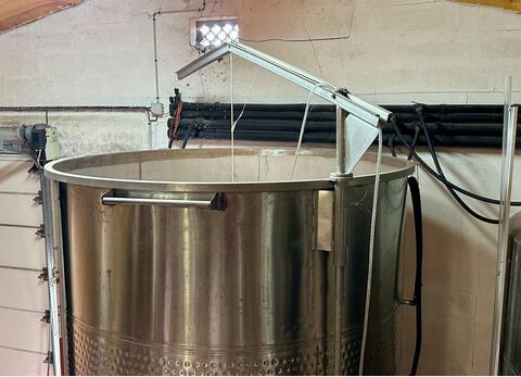 316 stainless steel tank with honeycomb floating lid 105 HL (10,500 litres)