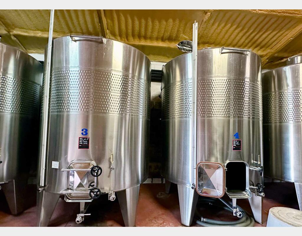 Cuve inox 316 thermor&eacute;gulation nid d'abeilles 105 HL (10 500 litres)