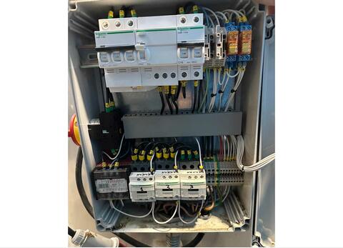 Insulated, temperature-controlled 304 stainless steel tank on legs 10 HL (1,000 litres) CESPEDES