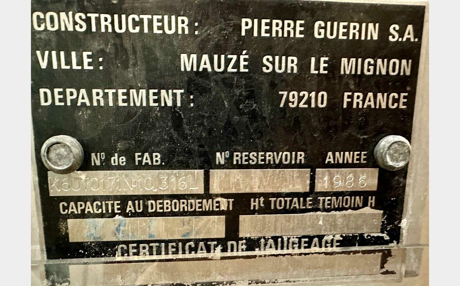 Temperature-controlled 316 stainless steel tank 220 HL (22,200 litres) PIERRE GUERIN