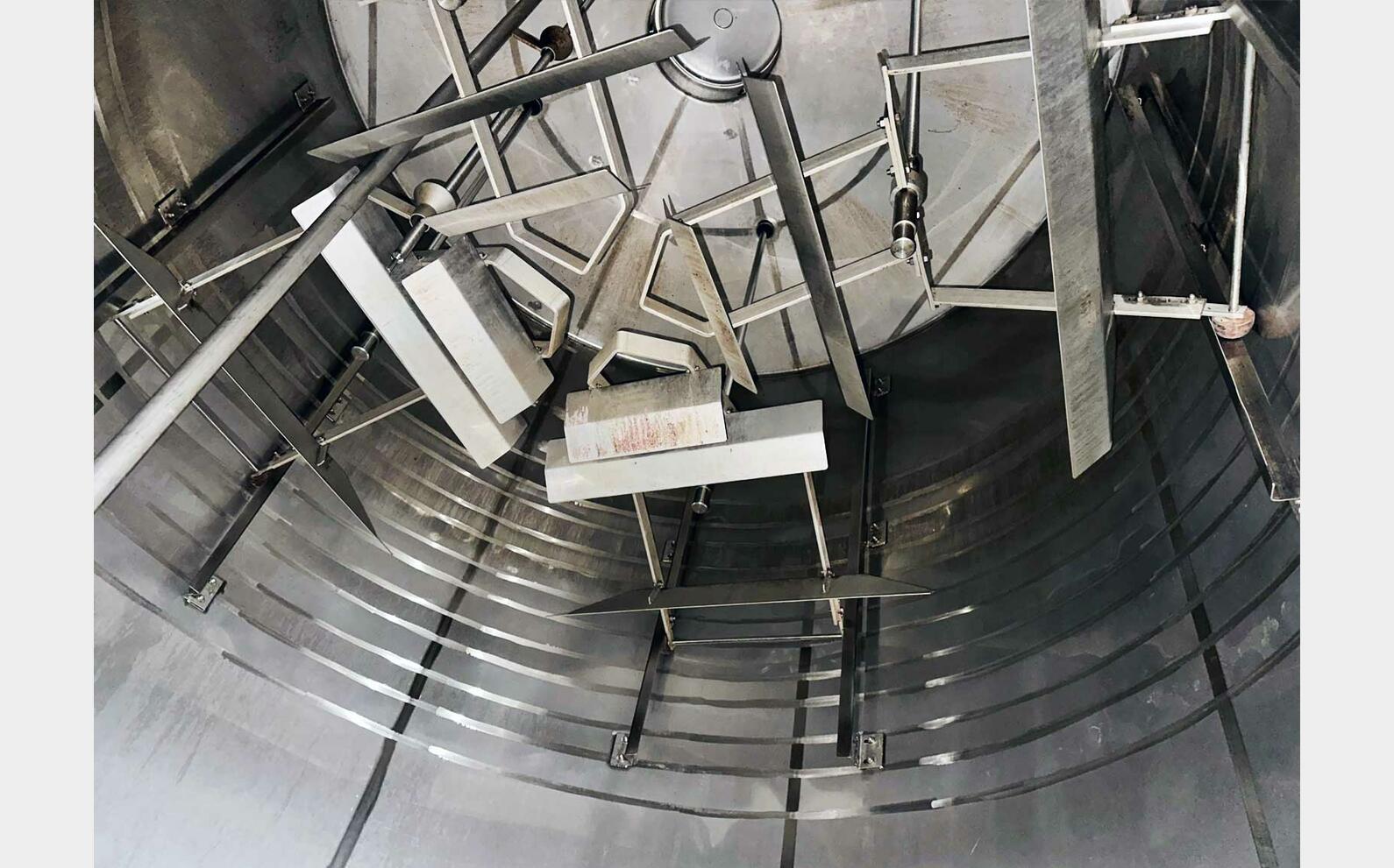 Temperature-controlled 304 stainless steel tank with sloping base 220 HL (22,200 litres) PIERRE GUERIN
