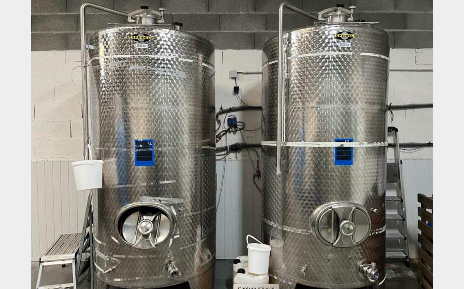 Cuve inox 304 thermor&eacute;gul&eacute;e sur pieds 25 HL (2 500 litres) SPEIDEL