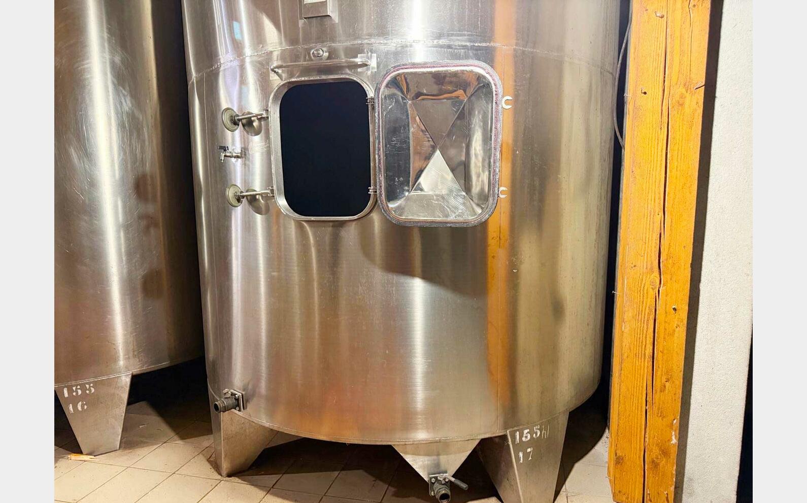 Cuve inox - Fond conique avec boitard 155 HL (15 500 litres) RURALINOX
