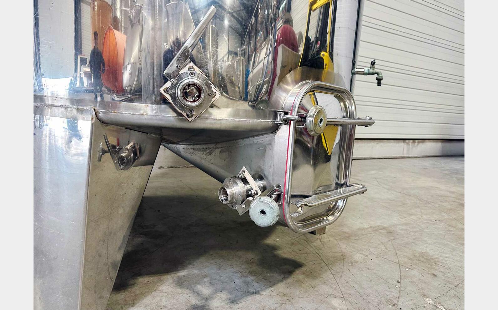 Stainless steel tank - Floating lid 32 HL (3,200 litres) LEJEUNE