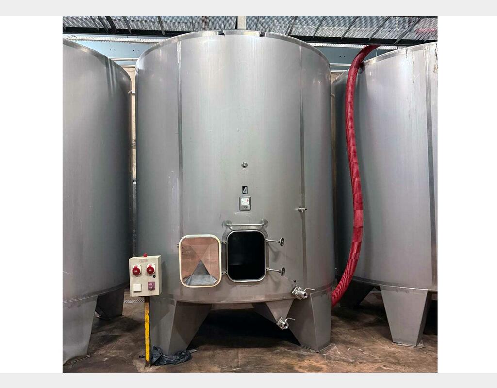 304 ss tank on legs 210 HL (21 000 litres) RURALINOX