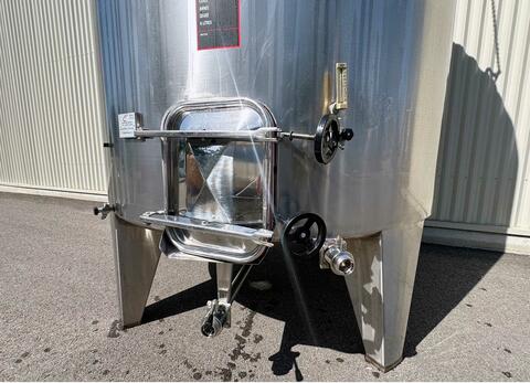 316 stainless steel tank with honeycomb temperature control 105 HL (10,500 litres)