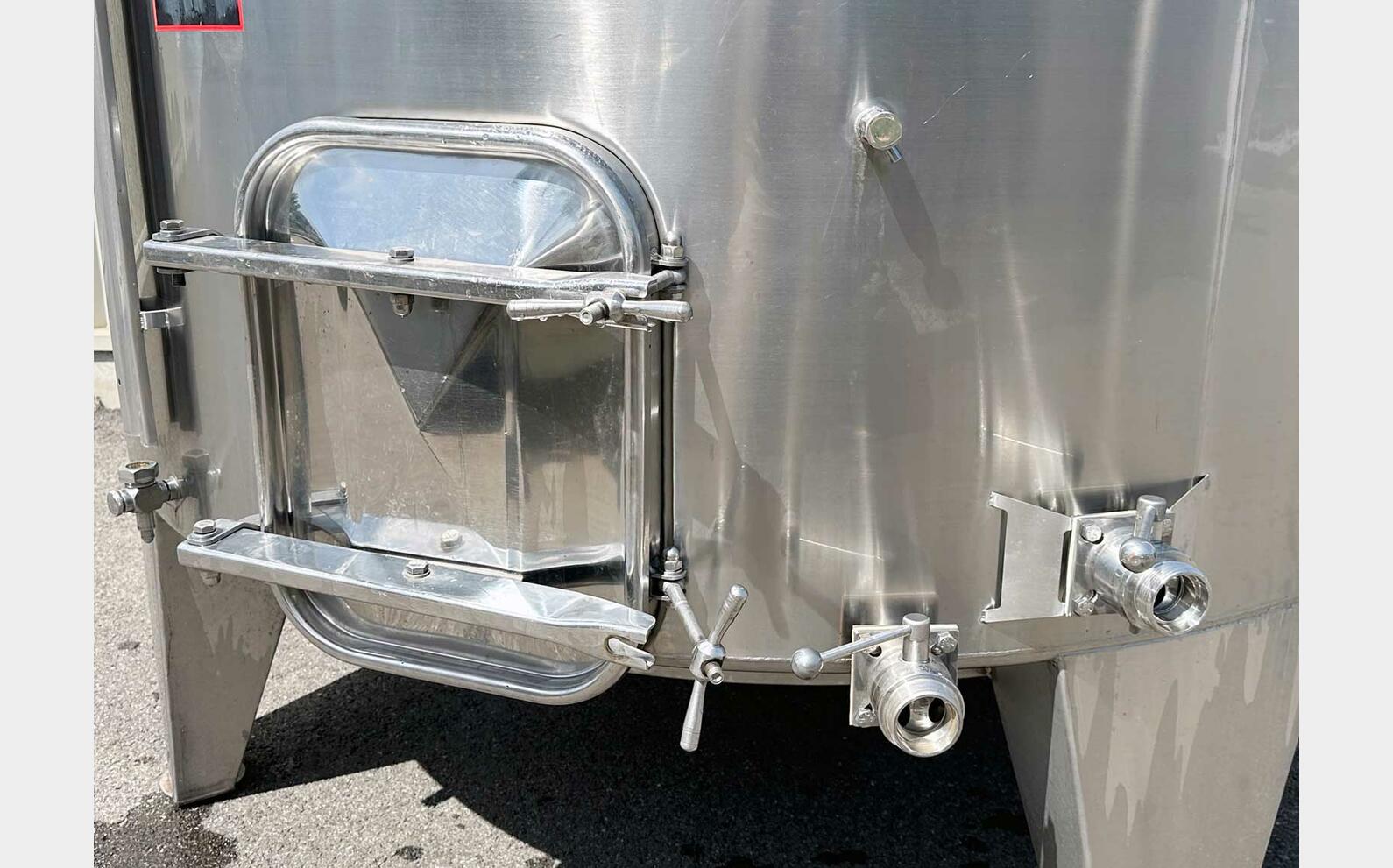 Temperature-controlled 304 stainless steel tank on legs 86 HL (8,600 litres) AGRIFOY