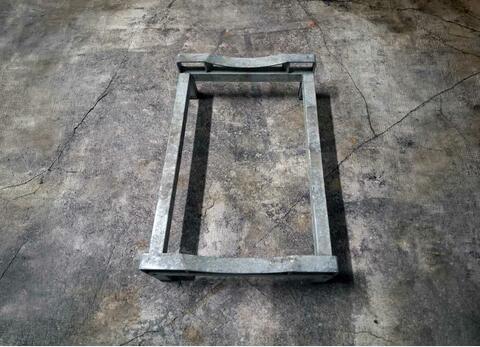 Single galvanised steel barristock