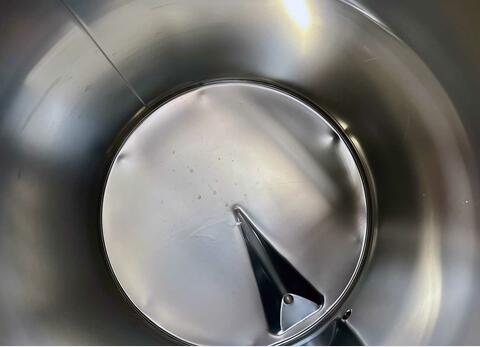 304 stainless steel tank with conical base on legs 5.25 HL (525 litres) SPEIDEL
