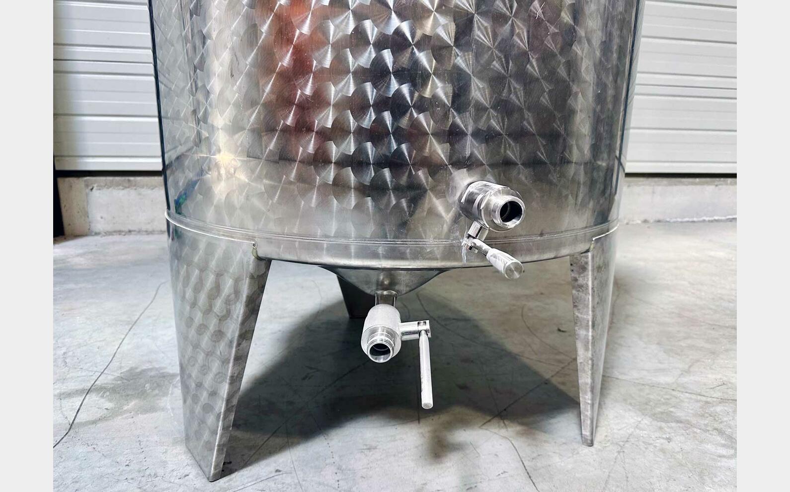 Cuve inox 304 fond conique sur pieds 5.25 HL (525 litres) SPEIDEL