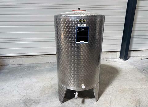 304 stainless steel tank with conical base on legs 6.25 HL (625 litres) SPEIDEL