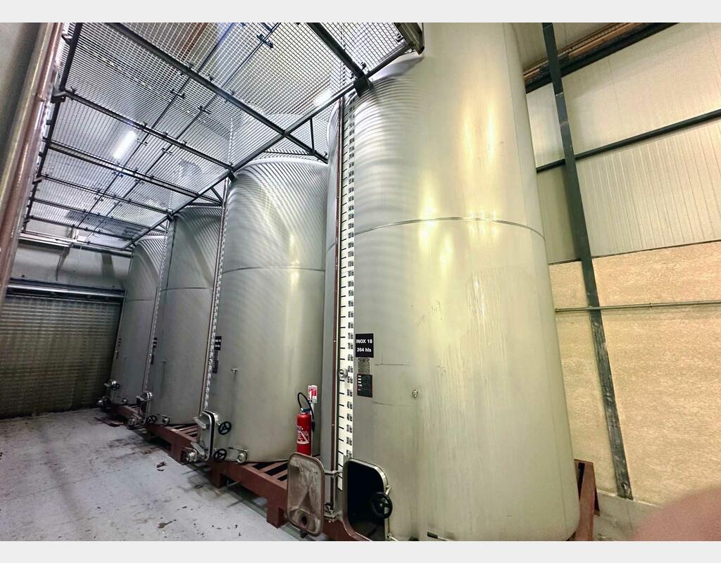 304 SS flat-bottomed tank 264 HL (26,400 litres) BRESSANE CHAUDRONNERIE