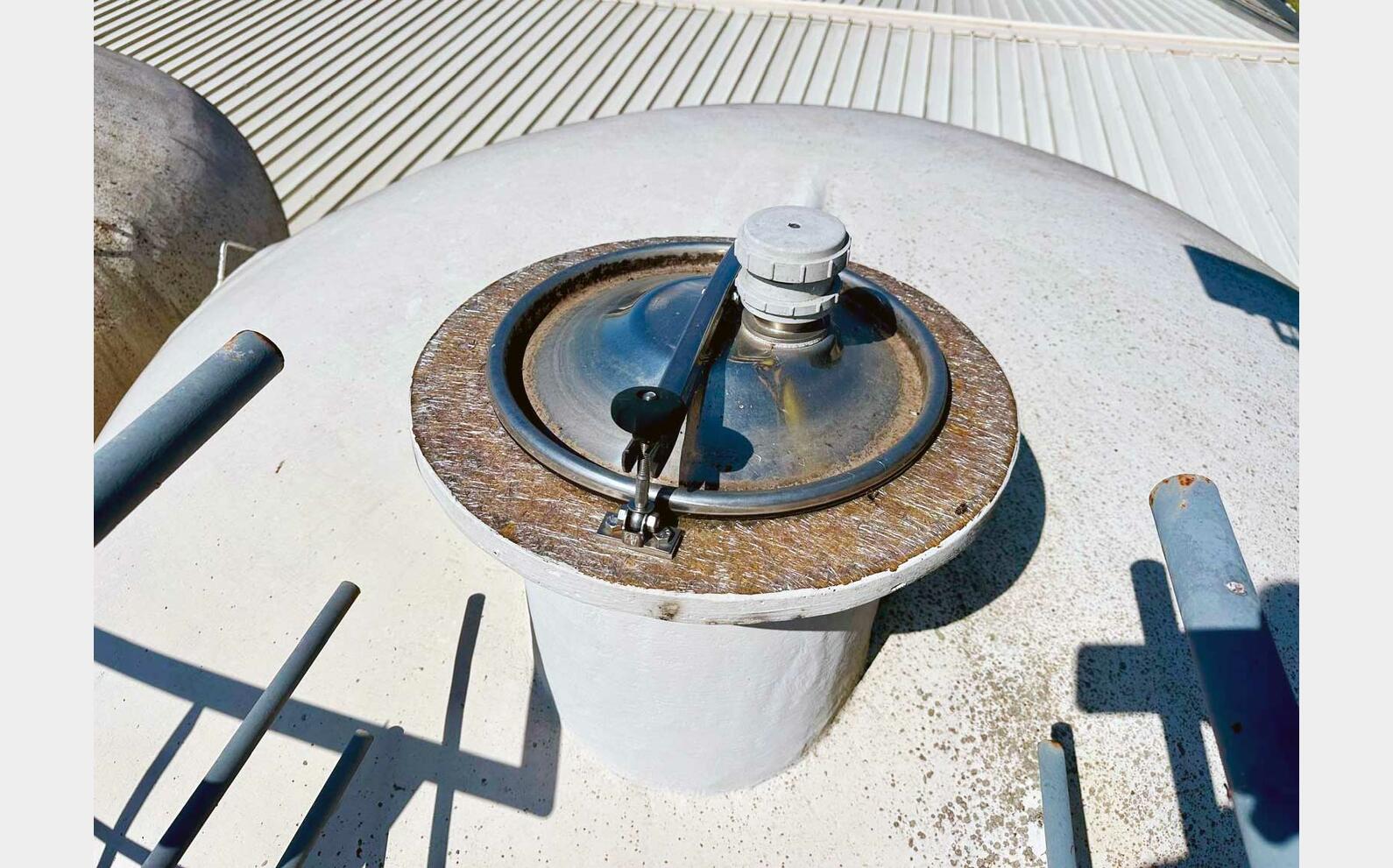 Flat-bottomed fibreglass tank 600 HL (60,000 litres) GIMAR