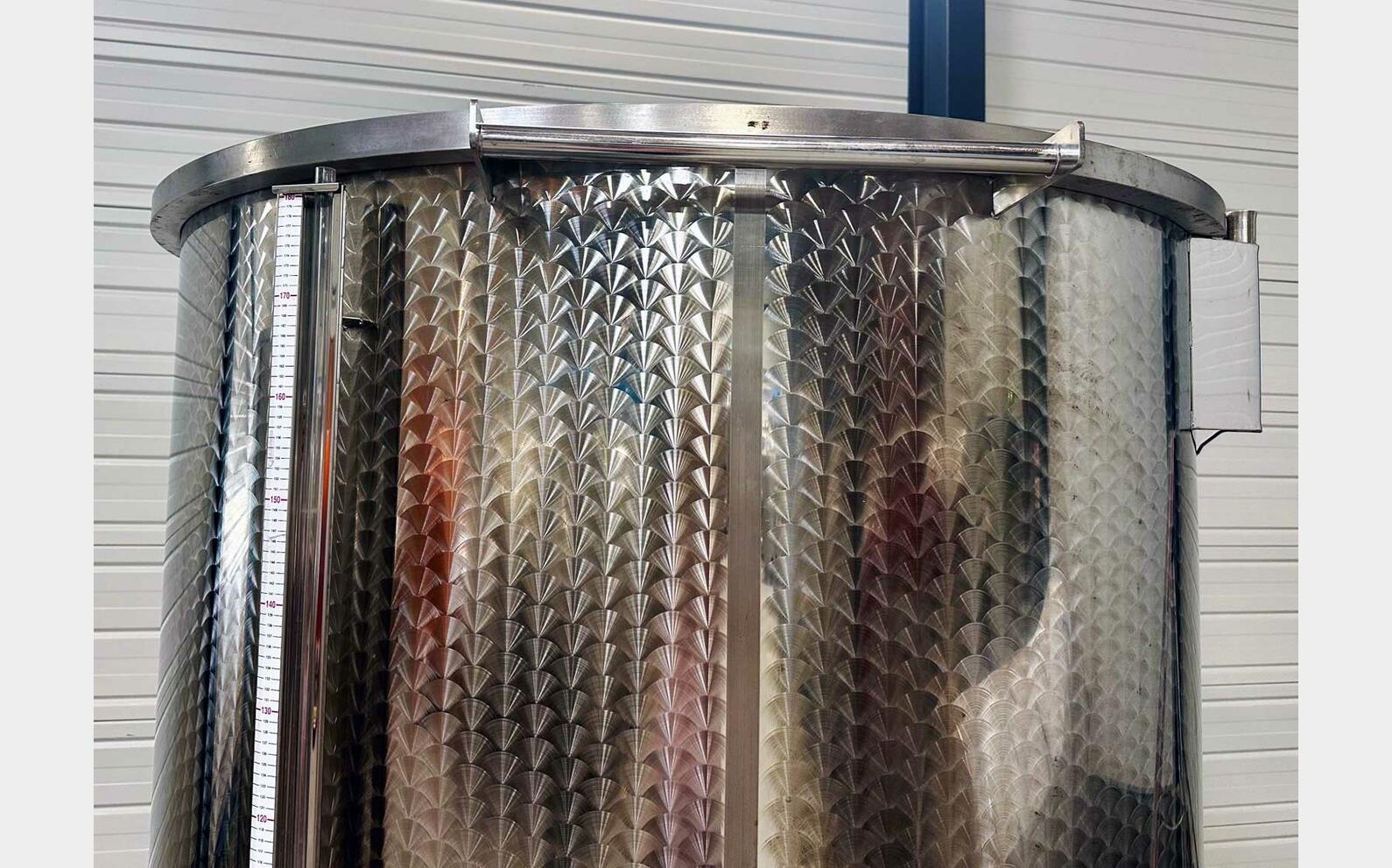304 stainless steel tank with floating lid 40 HL (4,000 litres) ALBRIGI