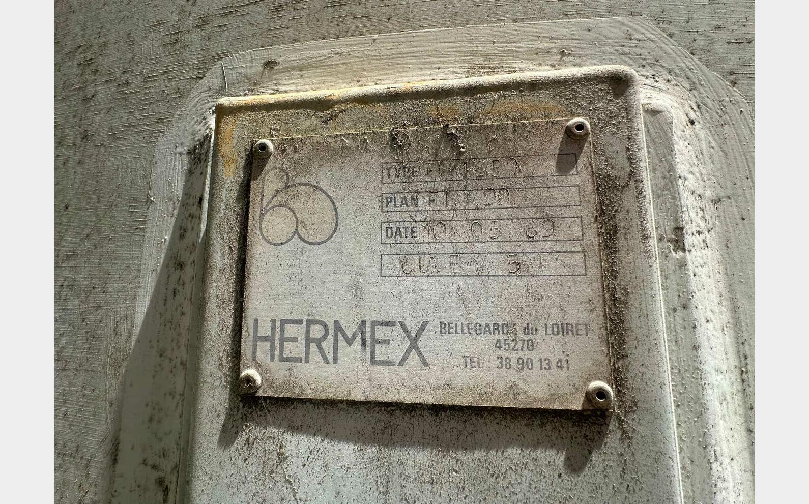 Cuve fibre de verre fond plat 1600 HL (160 000 litres) HERMEX