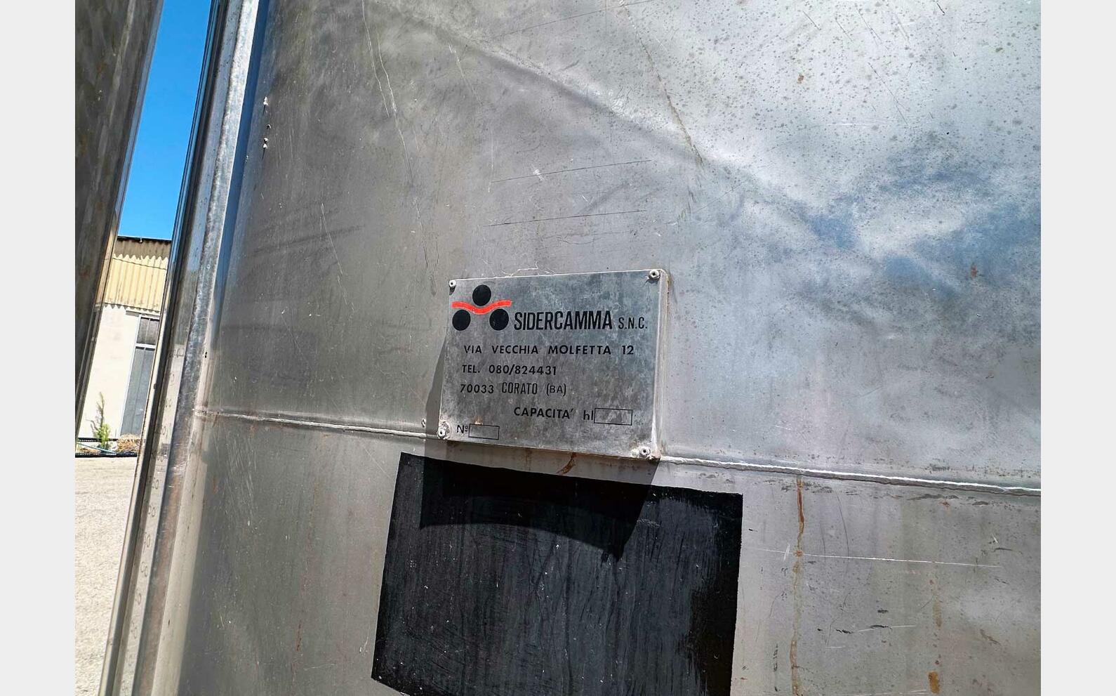 304 SS tank with conical base on legs 300 HL (30,000 litres) SIDERCAMMA