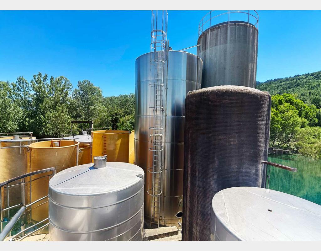 304 SS flat-bottomed tank 1500 HL (150 000 litres) TEC
