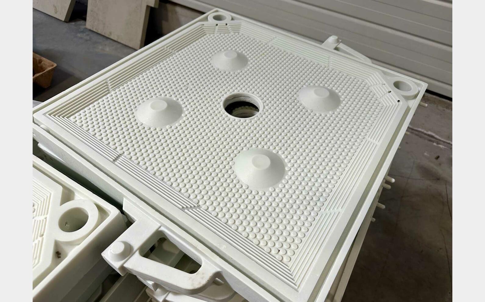 Filtre presse - 600 X 600 - 60 plaques 26m2 DELLA TOFFOLA