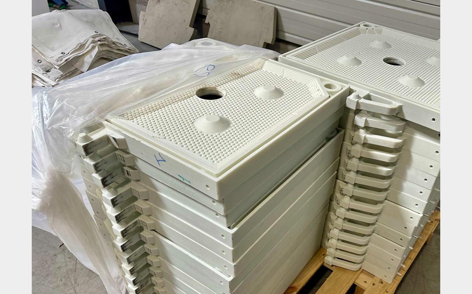 Filtre presse - 600 X 600 - 70 plaques 26m2 DELLA TOFFOLA