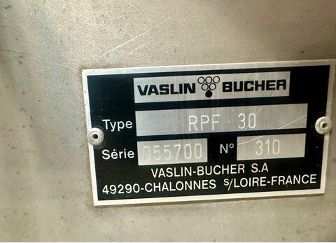 Pressoir pneumatique &agrave; cage ferm&eacute;e BUCHER