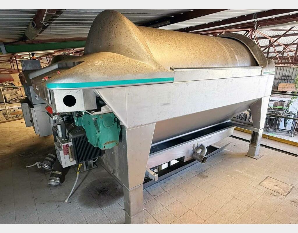 Pneumatic  press - Model PE30 30 HL (3,000 litres) PERA