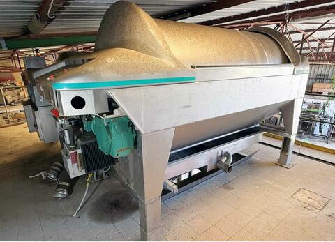 Pressoir pneumatique mod&eacute;le PE30 30 HL (3 000 litres) PERA