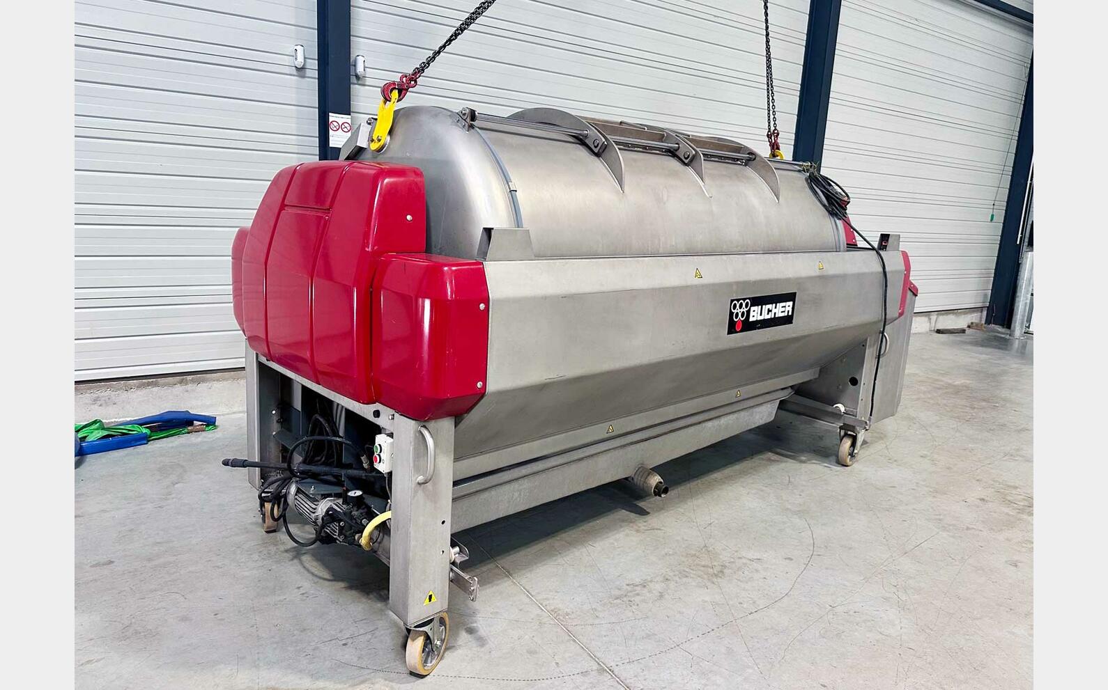 Closed-cage pneumatic press BUCHER