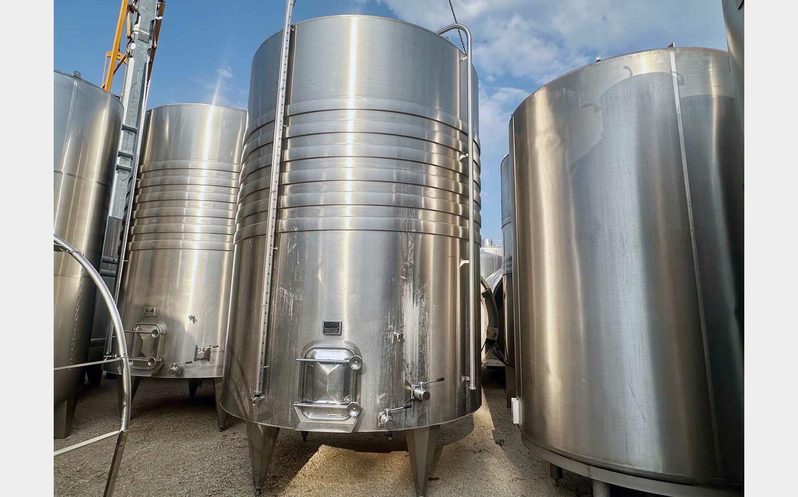 Temperature-controlled 316 stainless steel tank 220 HL (22,200 litres) PIERRE GUERIN