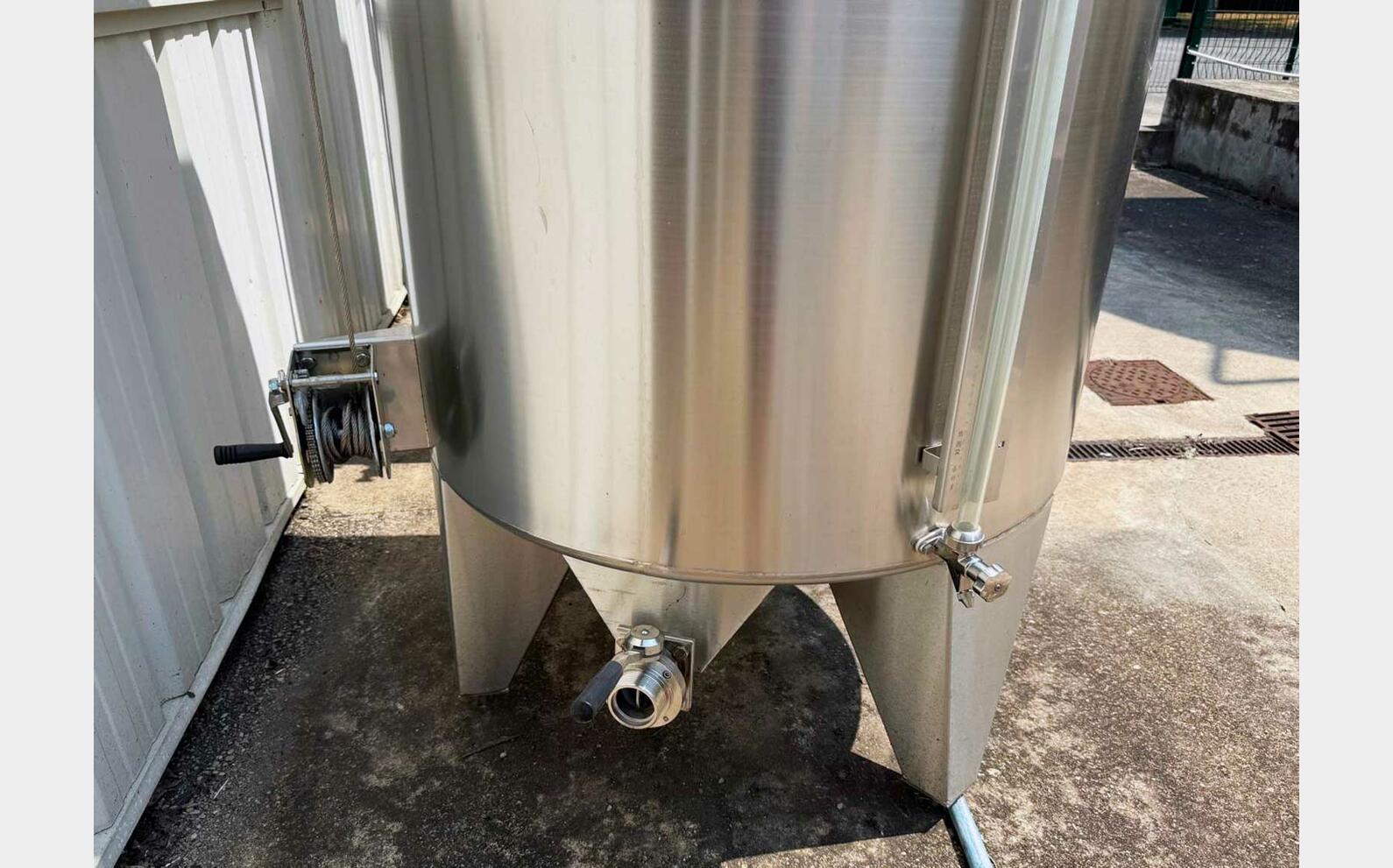 304 SS tank with floating lid 10 HL (1,000 litres) ALLIANCE INOX INDUSTRIE