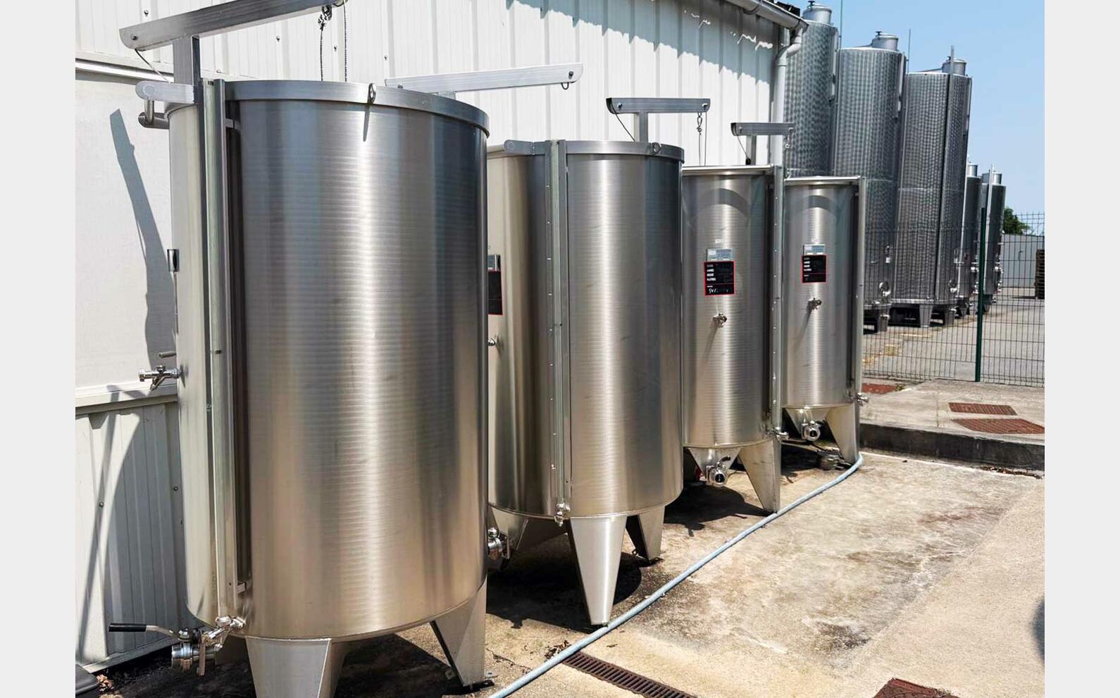 304 SS tank with floating lid 10 HL (1,000 litres) ALLIANCE INOX INDUSTRIE