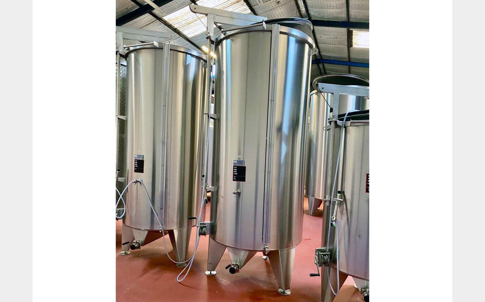 Cuve inox 304 &agrave; chapeau flottant 30 HL (3 000 litres) ALLIANCE INOX INDUSTRIE