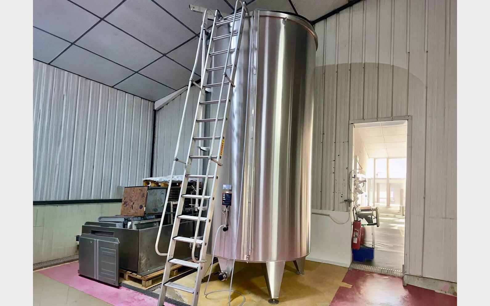 304 SS tank with floating lid 75 HL (7,500 litres) ALLIANCE INOX INDUSTRIE