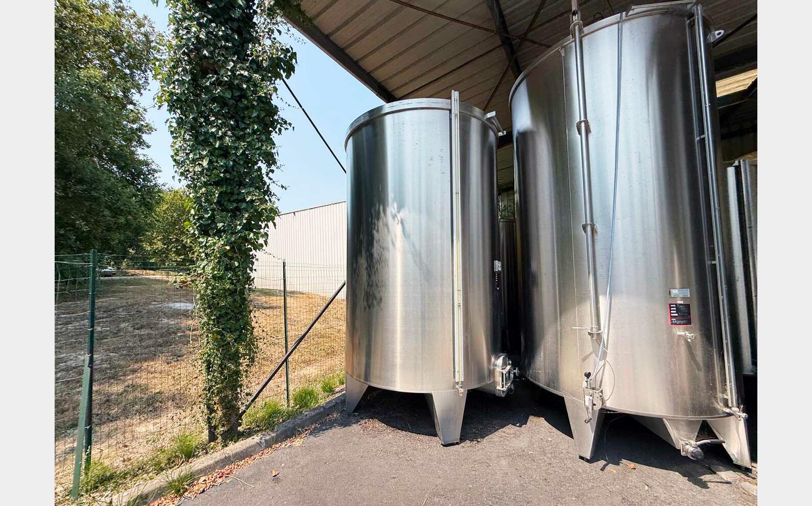 304 SS tank with floating lid 100 HL (10,000 litres) RURALINOX
