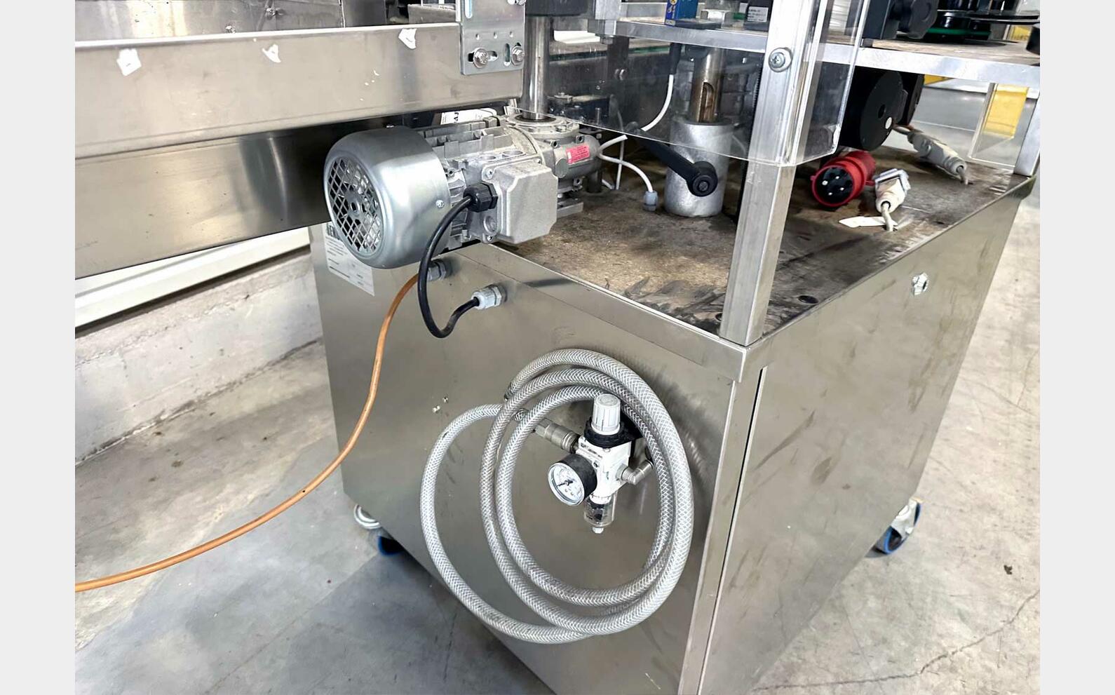 Labelling machine - T3 1 300 / 2 500 Btls ENOS