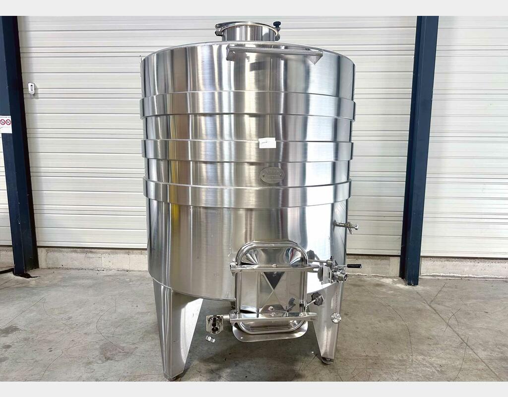 Cuve inox 304 thermor&eacute;gul&eacute;e sur pieds 32 HL (3200 litres)